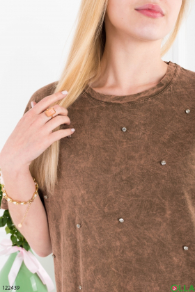 Women's brown oversized T-shirt with decor