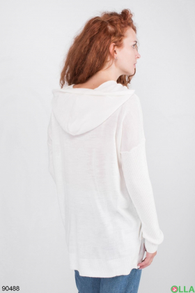 Жіночий білий светр з капюшоном