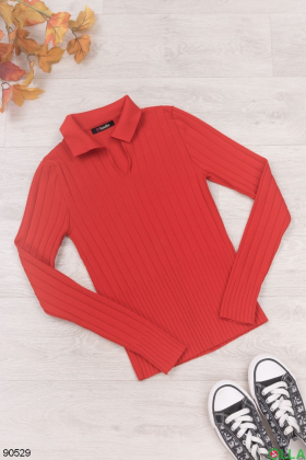Жіночий червоний светр