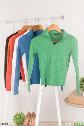 Жіночий зелений светр