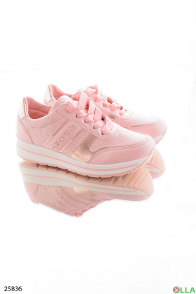 Розовые кроссовки с надписью Sport