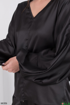 Жіноча чорна блузка