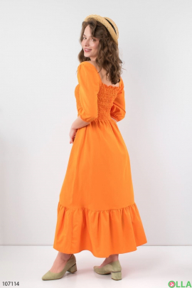 Женское оранжевое платье 