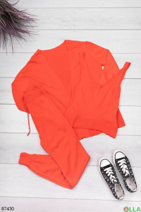 Women's three-piece suit in carrot color