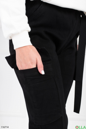 Женские черные брюки-карго на флисе
