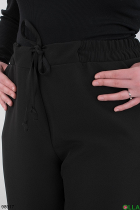 Жіночі чорні штани