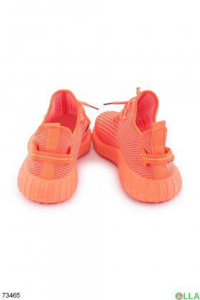 Женские оранжевые кроссовки на шнуровке