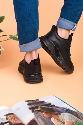 Чоловічі чорні кросівки із еко-шкіри
