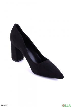 Женские черные туфли из эко-замши на каблуке