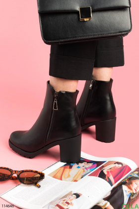 Women's winter black boots with heels