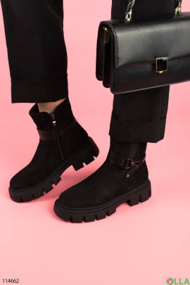Жіночі зимові чорні черевики на низькому ходу