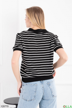 Женская черно-белая футболка в полоску