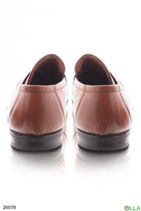 Мужские туфли коричневого цвета