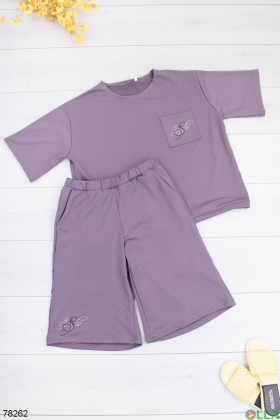 Женский фиолетовый костюм из футболки и шорт