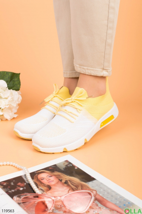Жіночі біло-жовті кросівки з текстилю