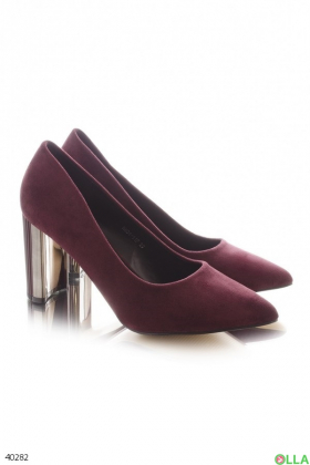Burgundy heeled shoes