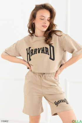 Женский бежевый комплект из футболки и шорт