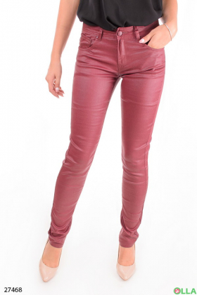 Жіночі джинси бордового кольору