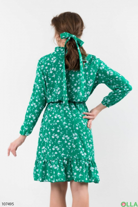 Женское зеленое платье в цветочный принт