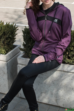 Жіночий чорно-фіолетовий спортивний костюм
