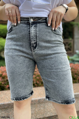 Женские серые джинсовые шорты батал