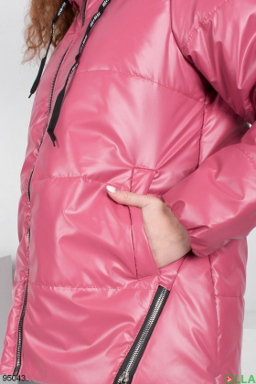 Женская розовая куртка с капюшоном