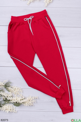 Женские спортивные брюки красного цвета