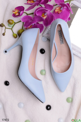 Женские туфли голубого цвета на шпильке