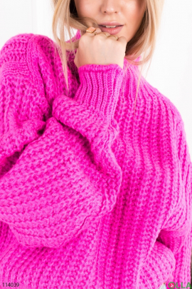 Женский малиновый свитер 