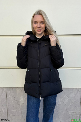 Женская черная зимняя куртка полубатал