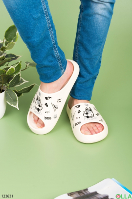 Men's white slippers with print
