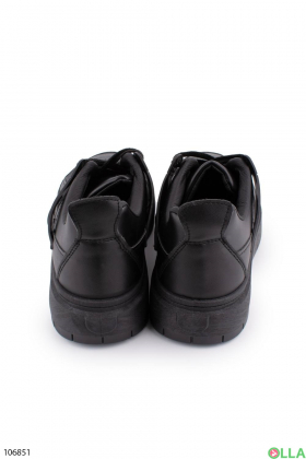 Жіночі чорні кросівки на шнурівці