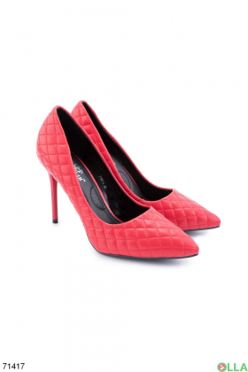 Женские красные туфли на каблуке