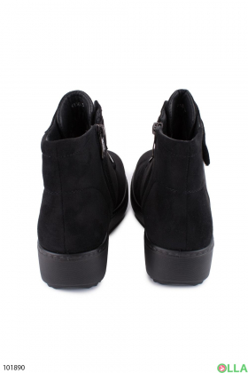 Жіночі чорні черевики