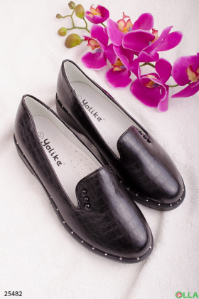 Черные туфли-лоферы