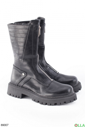 Women's black boots with tractor soles