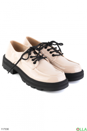 Женские светло-бежевые туфли из эко-кожи