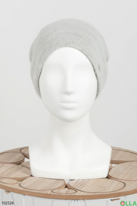 Жіноча зимова світло-сіра шапка