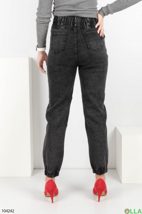 Женские темно-серые джинсы-джоггеры на флисе