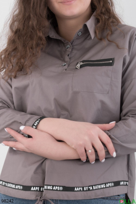 Жіноча сіра сорочка з написами
