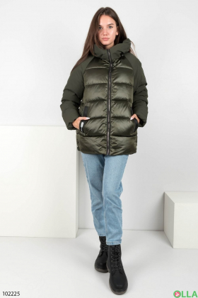 Жіноча зимова куртка кольору хакі з капюшоном