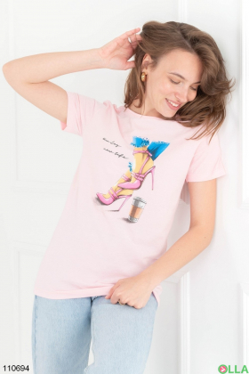 Женская светло-розовая футболка с принтом