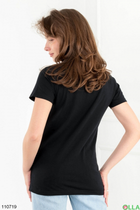 Жіноча чорна футболка з принтом