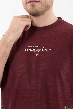Men's burgundy T-shirt