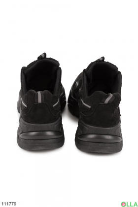 Женские черные кроссовки из эко-замши