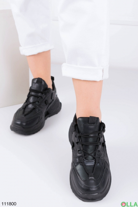 Женские черные кроссовки из эко-кожи