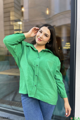 Женская зеленая рубашка на пуговицах