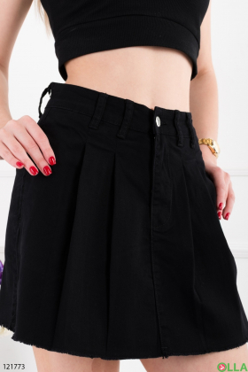 Women's black skirt-shorts