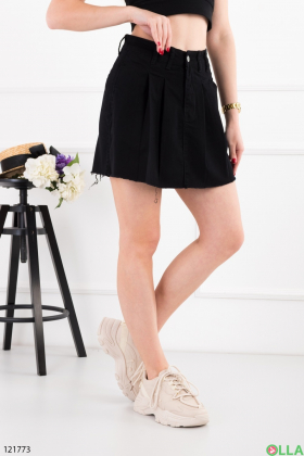 Women's black skirt-shorts