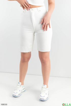 Женские белые джинсовые шорты